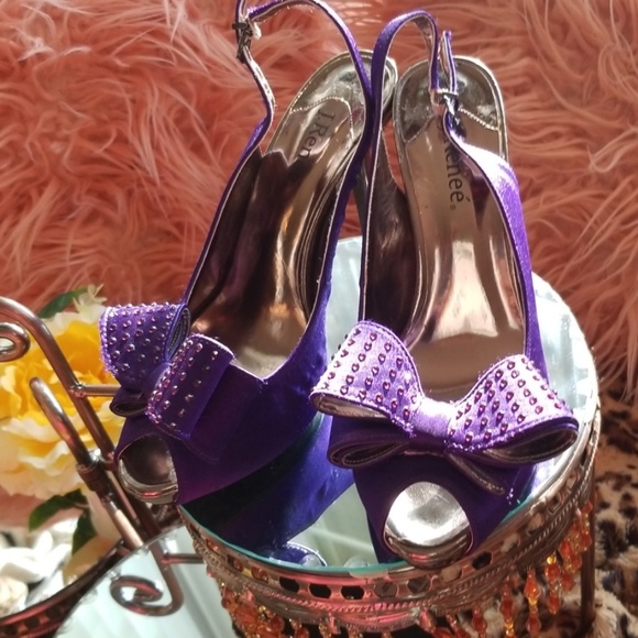 J.Renee Shoes - NWOT Vibrant purple fun shoes
